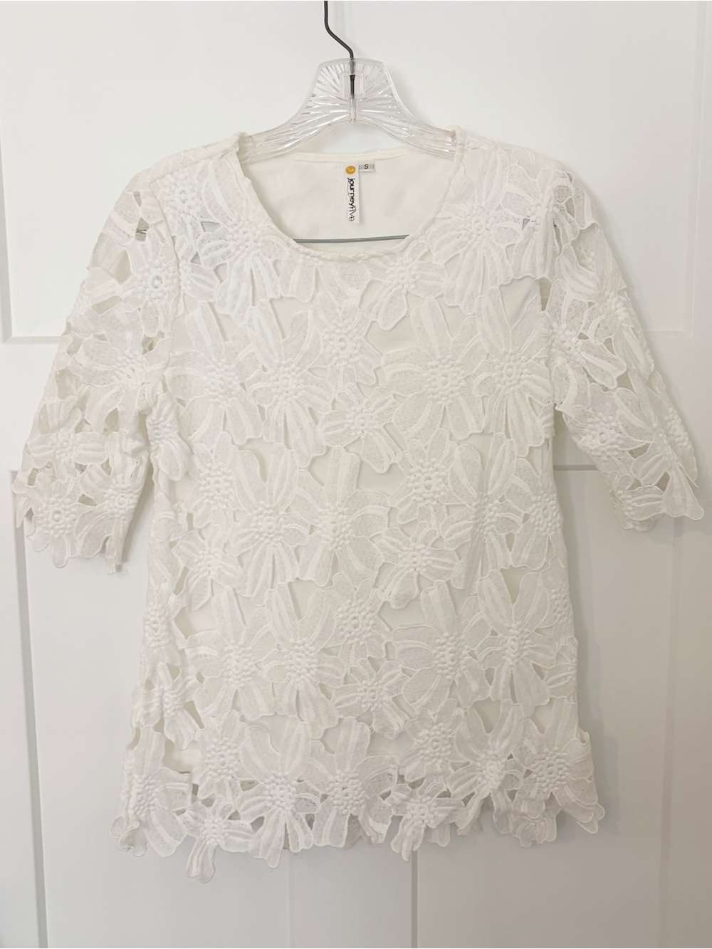 Journey Five White Floral Lace Overlay Top size small